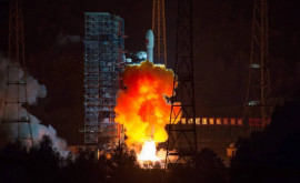 China lansează trei sateliți experimentali de telecomunicații