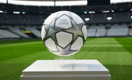 UEFA a prezentat mingea oficială a finalei Ligii Campionilor din acest an Vezi mesajul de pe balon