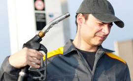 Цены на бензин и дизтопливо в Молдове обновили рекордный максимум