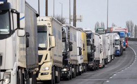 Premierii României și RMoldova au convenit asupra planului de deblocare a camioanelor la frontieră