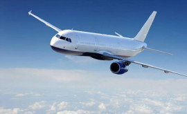 SUA va ridica obligativitatea testării COVID a călătorilor cu avionul
