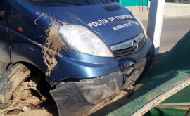 O mașină a Poliției de Frontieră implicată întrun accident rutier