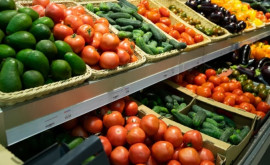 În piețele din R Moldova au apărut pe tarabe și legumele autohtone