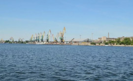 12 nave străine nu pot părăsi portul Herson au declarat autoritățile