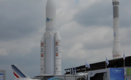Французская ракета Ariane5 стартовала на орбиту с двумя спутниками связи
