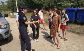 В Бельцах спасатели и полицейские проинструктировали отдыхающих о безопасности на озёрах