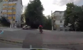 Un motociclist sa jucat dea prinselea cu poliţiştii