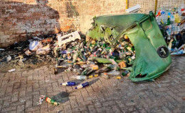 Мусорные контейнеры в Кишиневе все чаще подвергаются действиям вандалов