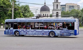 Excursii gratuite cu troleibuzul turistic în contextul Festivalului Te salut Chișinău
