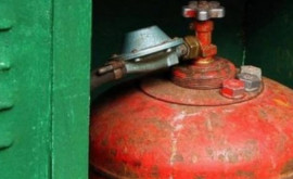 Десятки семей в многоквартирном доме в Дурлештах используют газовые баллоны