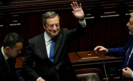 Italia fără M Draghi paradoxurile crizei politice din Apenini 