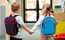 Скоро в школу Сколько придется выложить родителям на школьный портфель с принадлежностями