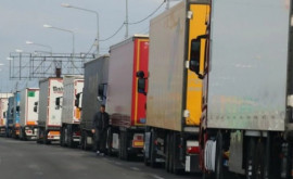 Rîndurile de camioane la hotarele R Moldova