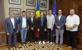 Grosu sa întîlnit cu echipa masculină de șah care a participat la Olimpiada Mondială