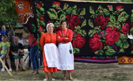 В Гагаузии ремесленники представили свои ковры сотканные вручную