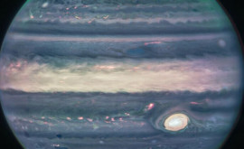 NASA получило уникальные снимки Юпитера