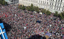 В Европе набирают ход антиправительственные митинги