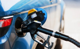În Moldova benzina continuă să se ieftinească 