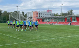 Динамо Киев тренируется на базе в ВадуллуйВодэ готовясь к матчу Лиги Европы