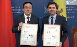 Молдова и Китай представили юбилейные почтовые марки