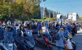 Adrenalină pe două roți Sute de bikeri șiau dat întîlnire la Chișinău