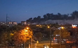 В российском городе Ейск военный самолет упал на дом