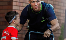 Povestea băiețelului din Chișinău care a fost îmbrățișat de Ronaldo