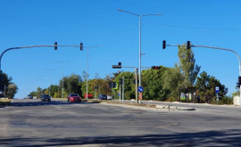 В Кишиневе установлены первые умные светофоры на одном из опасных перекрестков