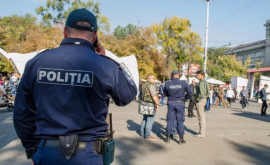 Polițist reținut după ce a pretins 2500 de euro mită
