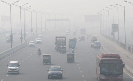 Țara în care nu te mai vezi om cu om din cauza poluării închide școlile