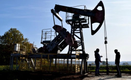 Европа заявила о готовности ввести потолок цен на нефть из России
