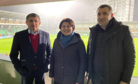Премьерминистр и спикер парламента смотрели с трибуны матч МолдоваРумыния