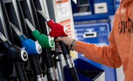 Цены на топливо в Молдове продолжат снижаться 