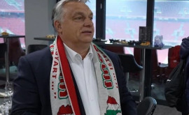 Орбан призвал не смешивать футбол и политику