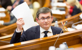 Schimb de replici în plen O deputată BCS îl dă în judecată pe Igor Grosu Vezi motivul