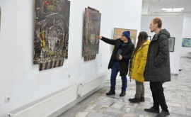 Peste 100 de artiști plastici șiau prezentat lucrările la expozițiaconcurs Autumnala 2022