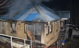 Три бригады спасателей тушили пожар в Вэсиенах 