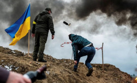 Макрон назвал единственный способ решения конфликта на Украине