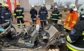 И в горящую избу войдут как молдавские спасатели учились тушить пожары на курсах