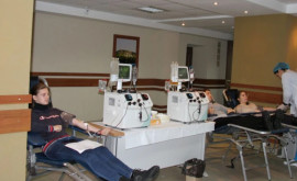 Сообщество Госуниверситета Молдовы приняло участие в кампании по сдаче крови