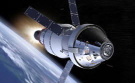 Возвращение космического корабля NASA с Луны