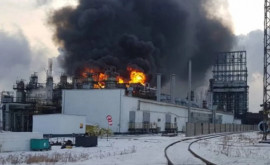 В РФ произошел взрыв на крупнейшем нефтеперерабатывающем заводе в Восточной Сибири