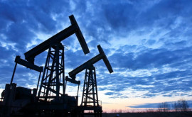 SUA ar putea scădea plafonul prețului la petrolul rusesc