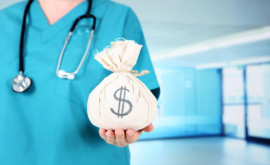 Единовременное пособие для врачей и фармацевтов будет выплачиваться одним платежом