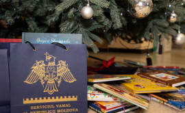 Serviciul Vamal al Republicii Moldova a donat cărți în cadrul campaniei Biblioteca de sub brad
