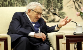 Kissinger a numit statutul neutru al Ucrainei drept calea către pace