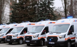 Районы Молдовы получили новые машины скорой помощи