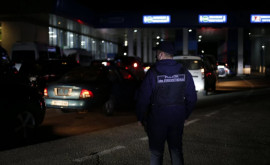 Patru treceri ilegale ale frontierei și opt documente falsificate depistate de polițiști în ultimele 24 de ore