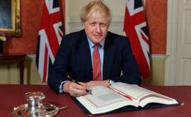 Boris Johnson va publica o carte de memorii