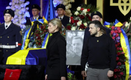 Zelenski a venit la înmormîntarea ministrului Afacerilor Interne care a decedat în accidentul aviatic